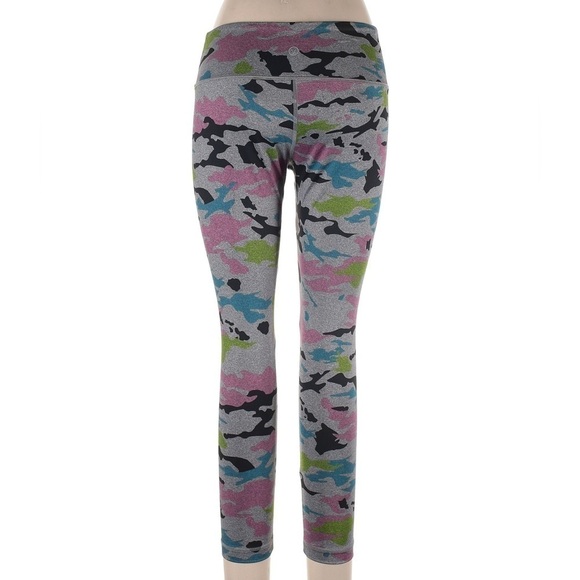 VOGO ATHLETICA Camouflage Leggings - Picture 1 of 8